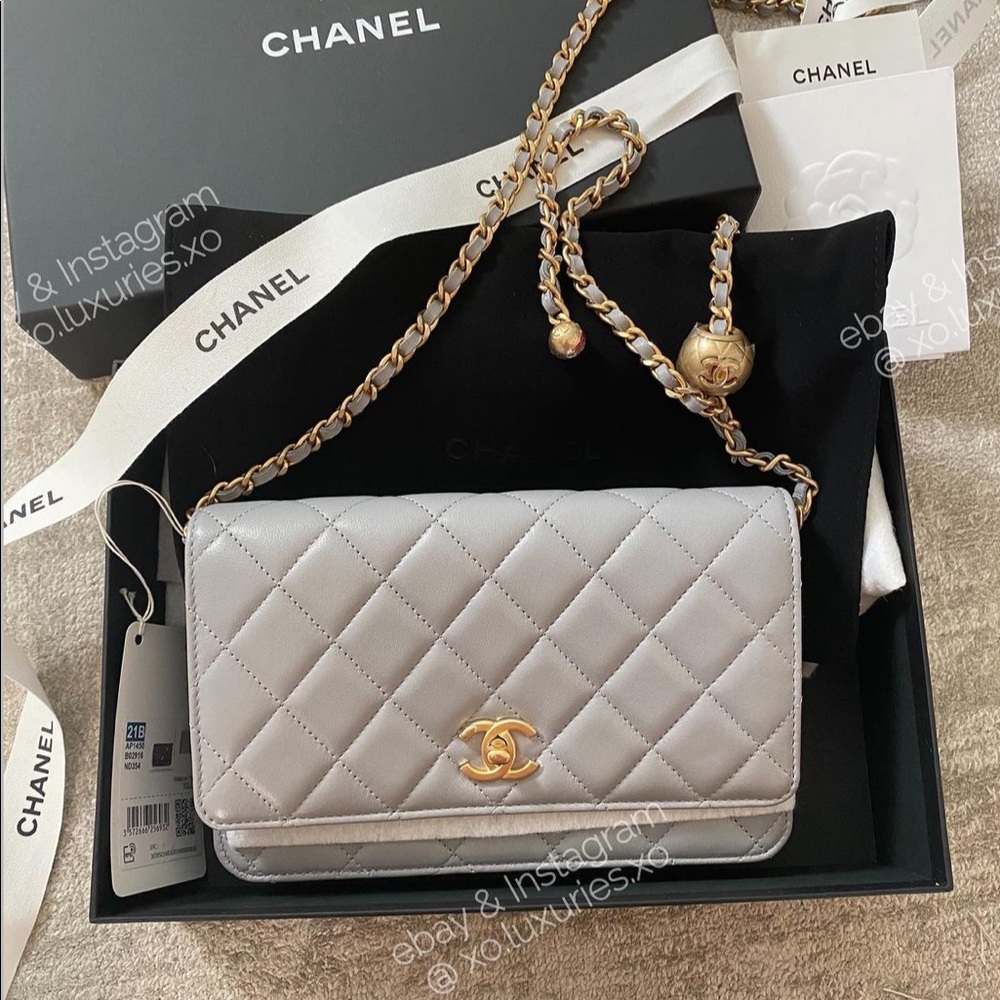SOLD ❌ CHANEL Authentic RECEIPT Gray Pearl Crush Bag WOC - Picture 1 of 12